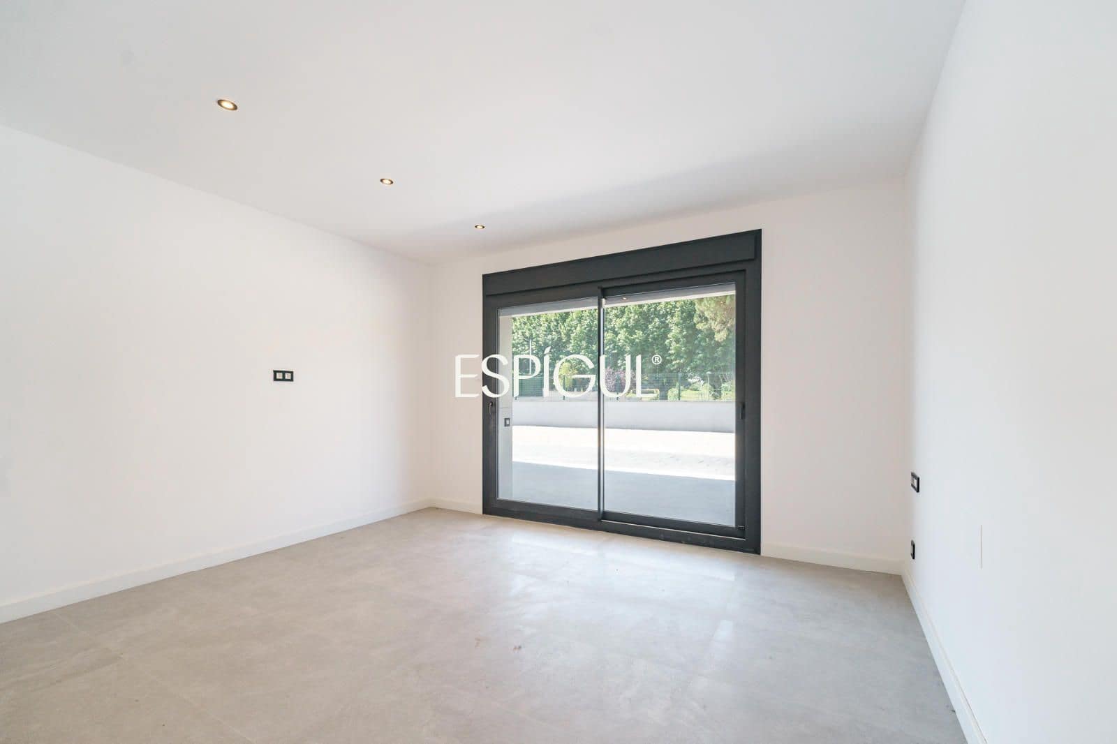 4 Zimmer Villa zu verkaufen in Vallromanes mit Pool Garage - 1.450.000 € (Ref: 10016052)