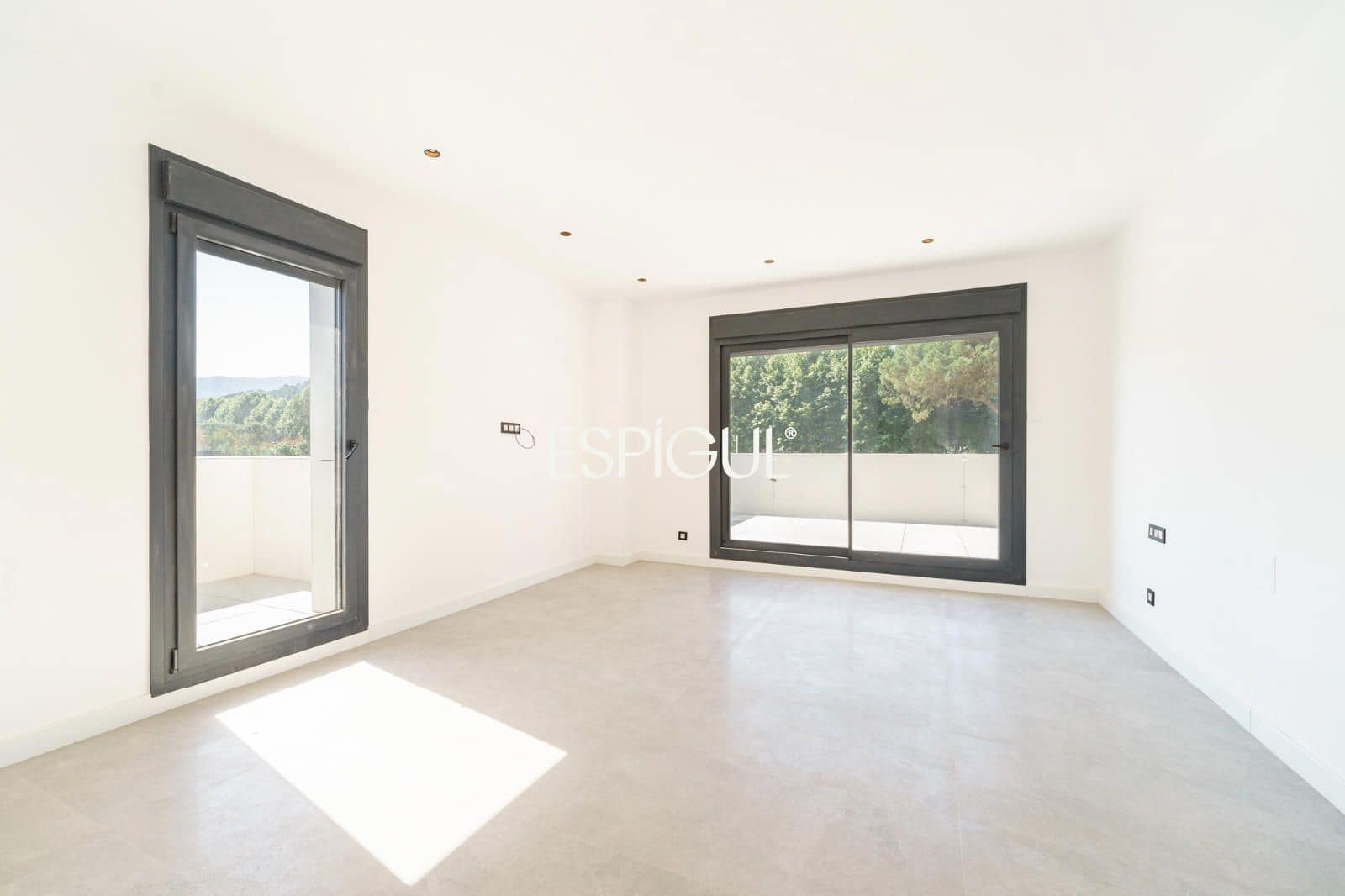 4 Zimmer Villa zu verkaufen in Vallromanes mit Pool Garage - 1.450.000 € (Ref: 10016052)