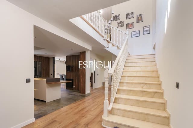 5 quarto Moradia para venda em Canet de Mar com piscina garagem - 995 000 € (Ref: 10016054)