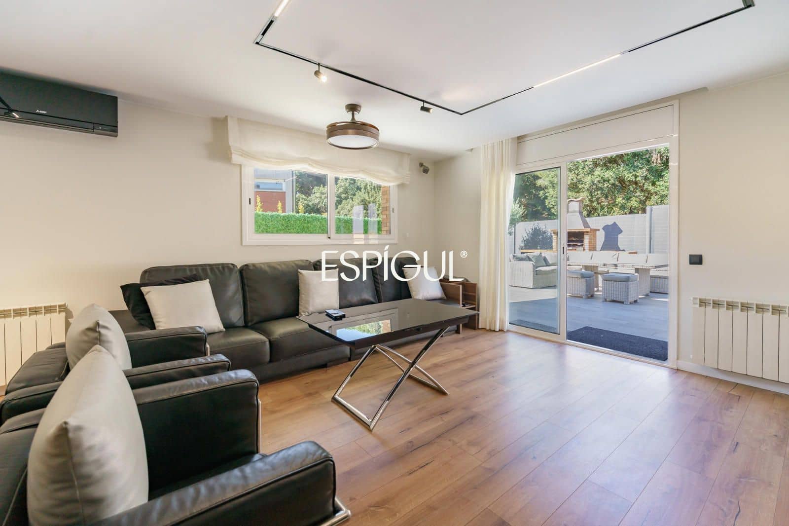 5 bedroom Villa for sale in Canet de Mar with pool garage - € 995,000 (Ref: 10016054)