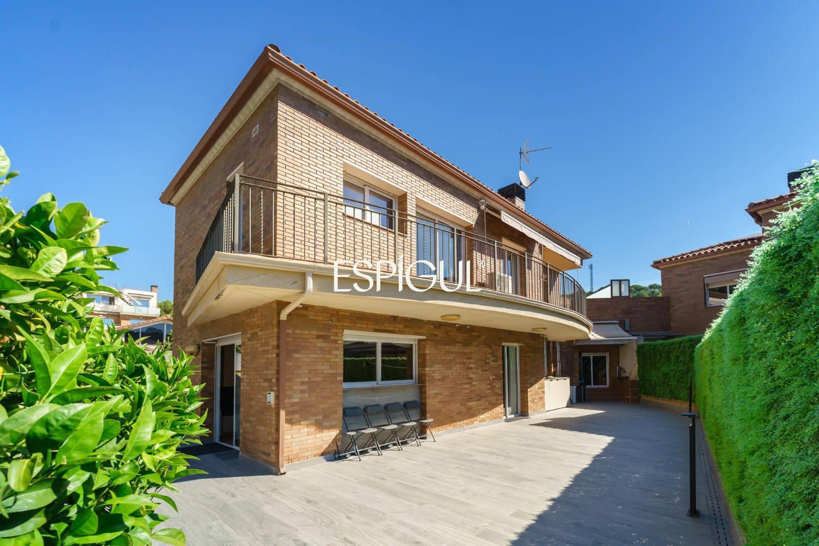 5 bedroom Villa for sale in Canet de Mar with pool garage - € 995,000 (Ref: 10016054)