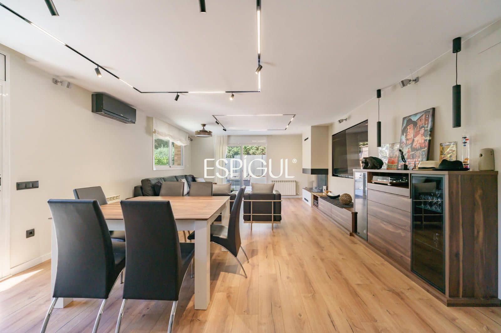 5 bedroom Villa for sale in Canet de Mar with pool garage - € 995,000 (Ref: 10016054)