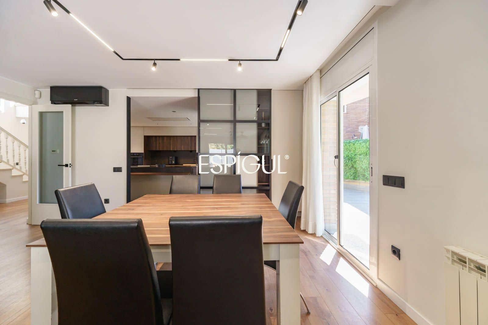 5 bedroom Villa for sale in Canet de Mar with pool garage - € 995,000 (Ref: 10016054)
