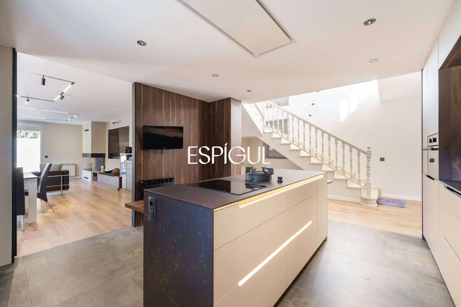 5 bedroom Villa for sale in Canet de Mar with pool garage - € 995,000 (Ref: 10016054)