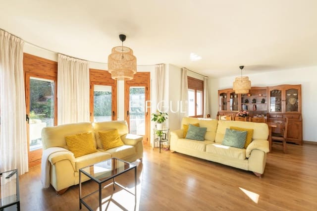 5 camera da letto Villa in vendita in Arenys de Mar con piscina garage - 790.000 € (Rif: 10016056)