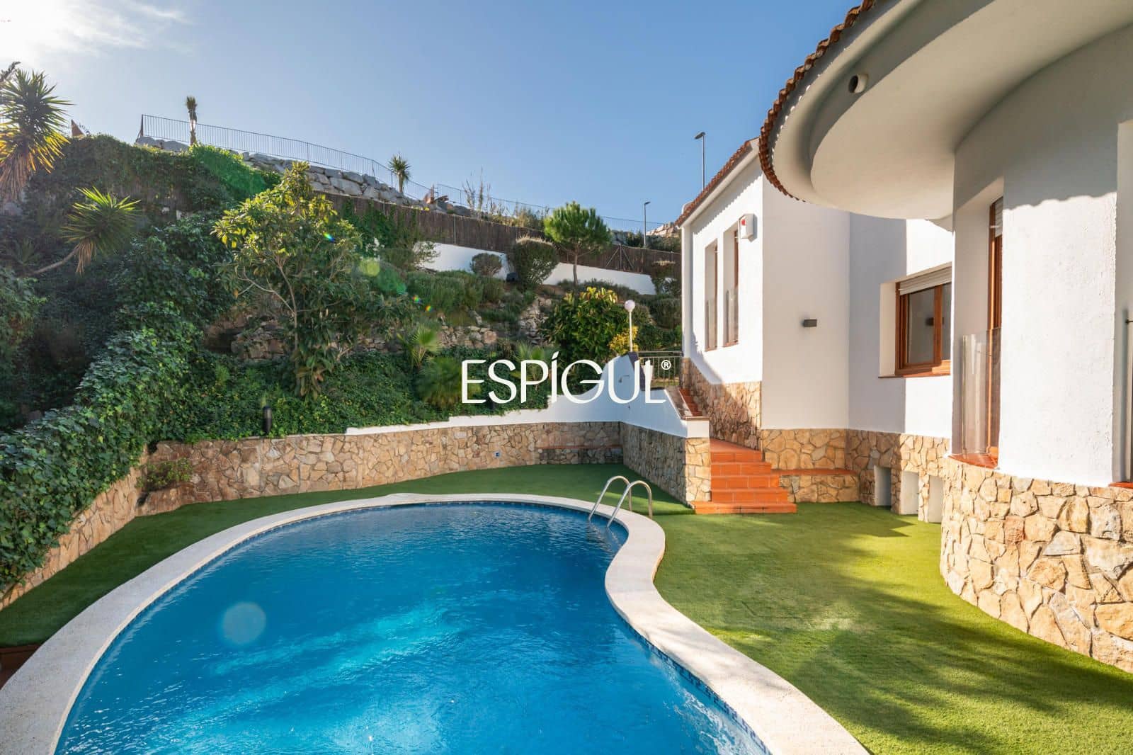5 bedroom Villa for sale in Arenys de Mar with pool garage - € 790,000 (Ref: 10016056)
