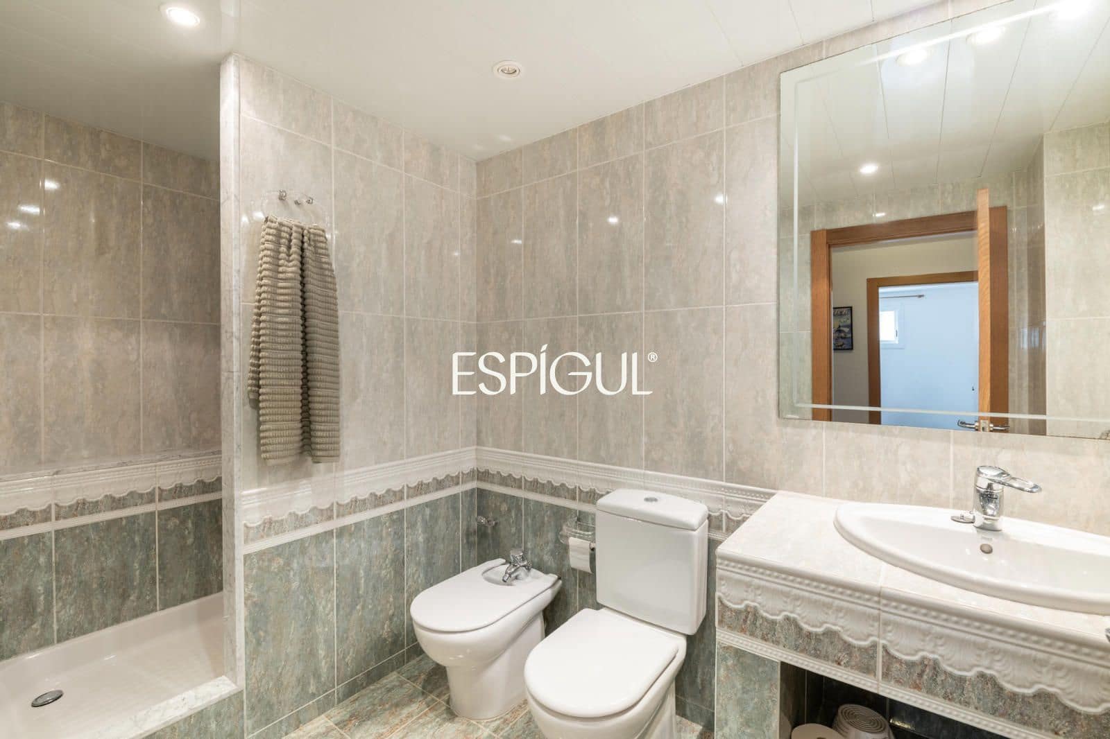5 bedroom Villa for sale in Arenys de Mar with pool garage - € 790,000 (Ref: 10016056)