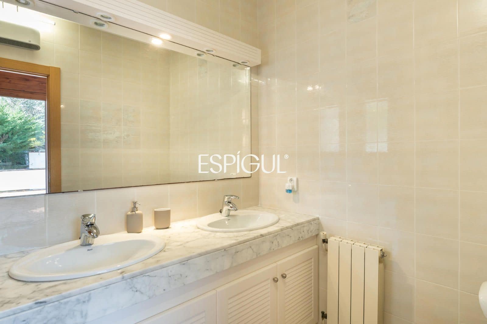 5 bedroom Villa for sale in Arenys de Mar with pool garage - € 790,000 (Ref: 10016056)