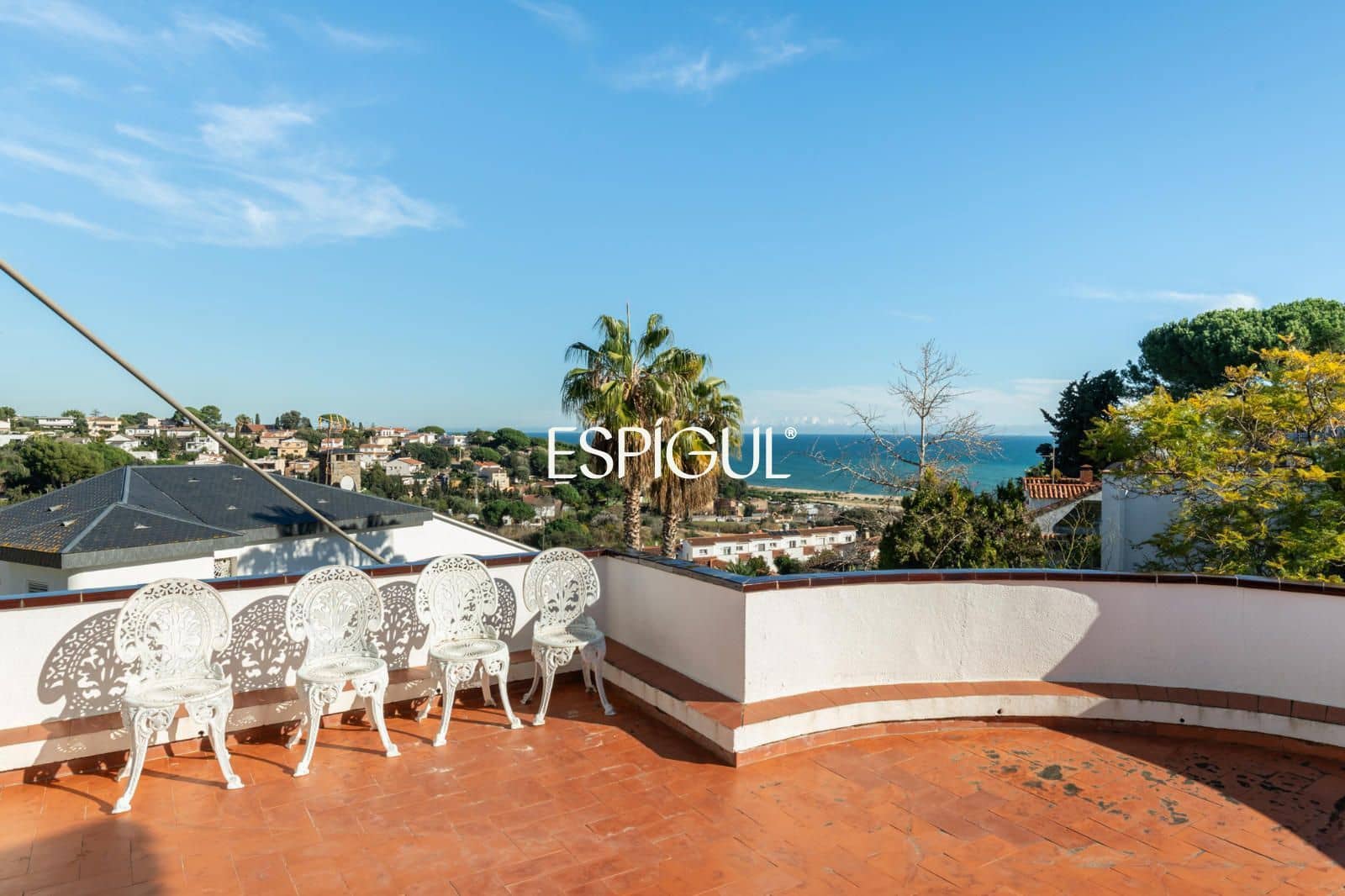 5 bedroom Villa for sale in Arenys de Mar with pool garage - € 790,000 (Ref: 10016056)