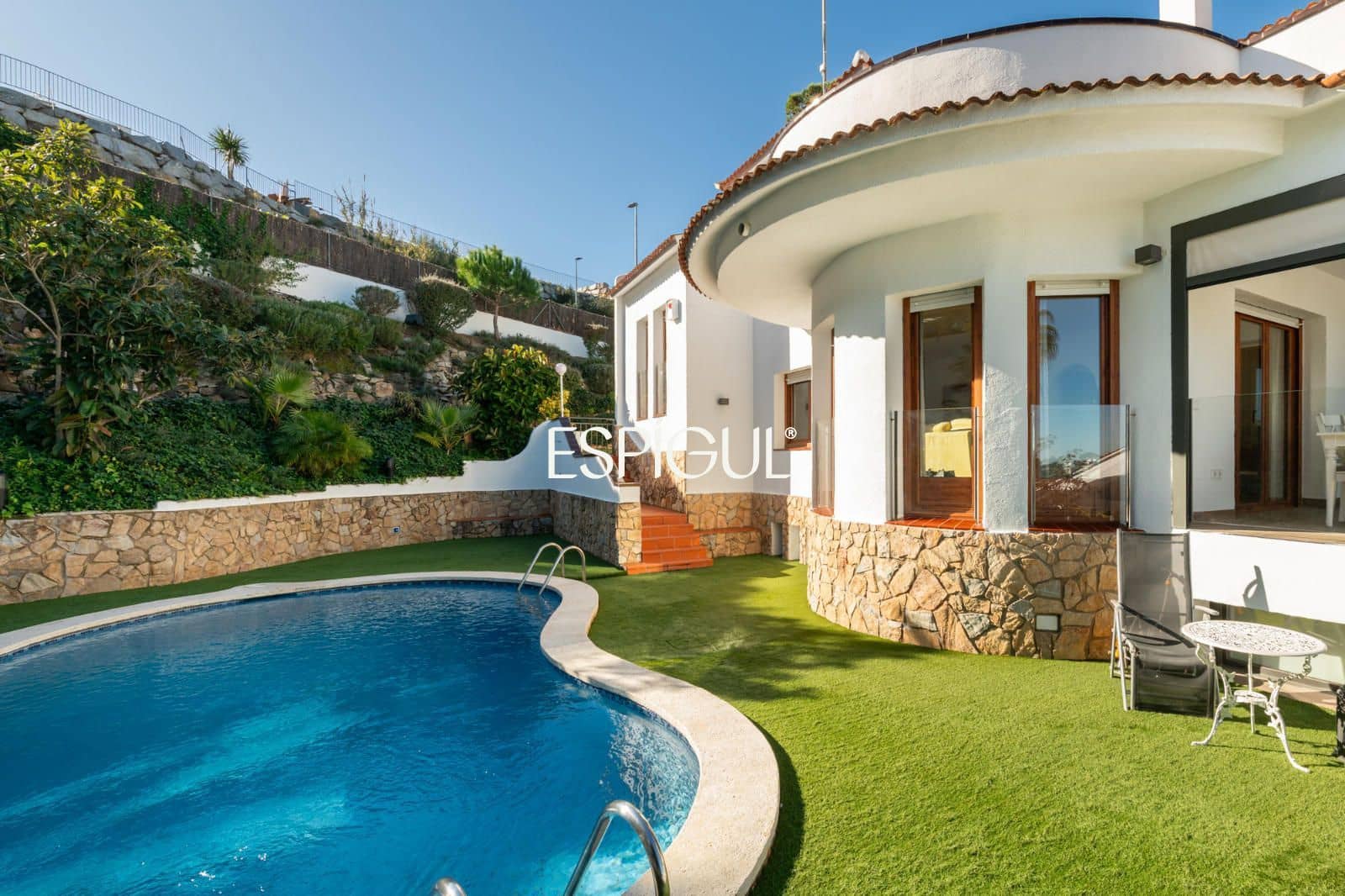 5 bedroom Villa for sale in Arenys de Mar with pool garage - € 790,000 (Ref: 10016056)