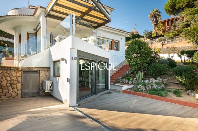 5 camera da letto Villa in vendita in Arenys de Mar con piscina garage - 790.000 € (Rif: 10016056)