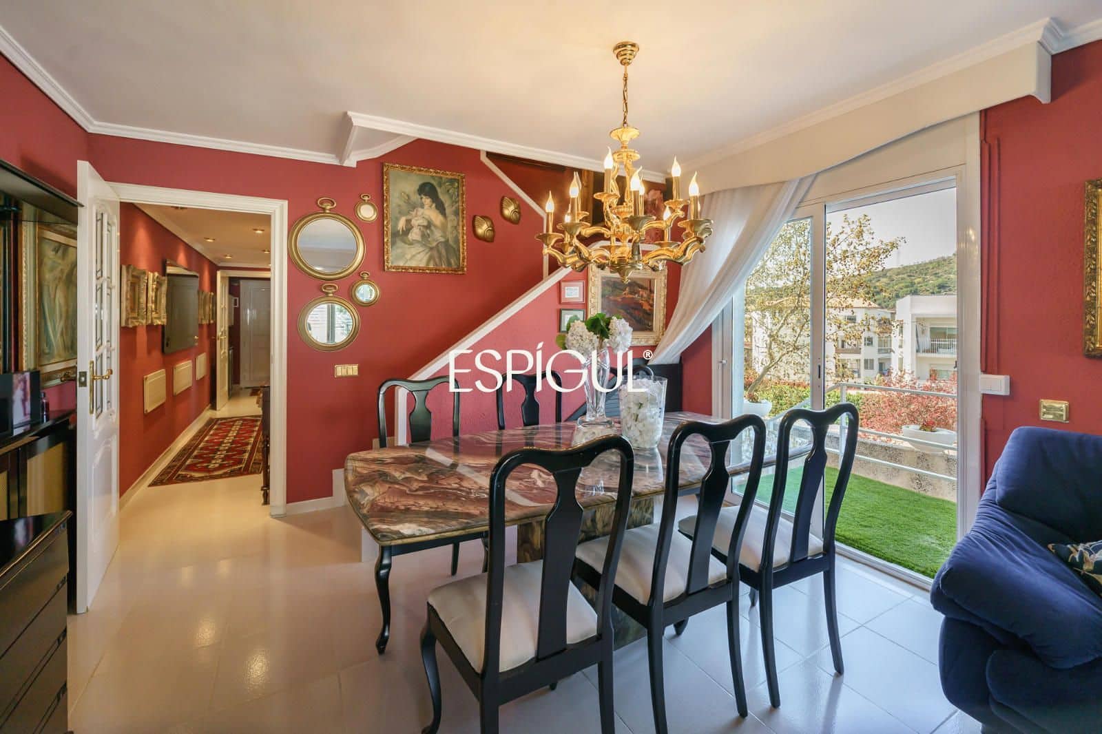 4 soverom Hus til salgs i Tiana med svømmebasseng garasje - € 750 000 (Ref: 10016057)