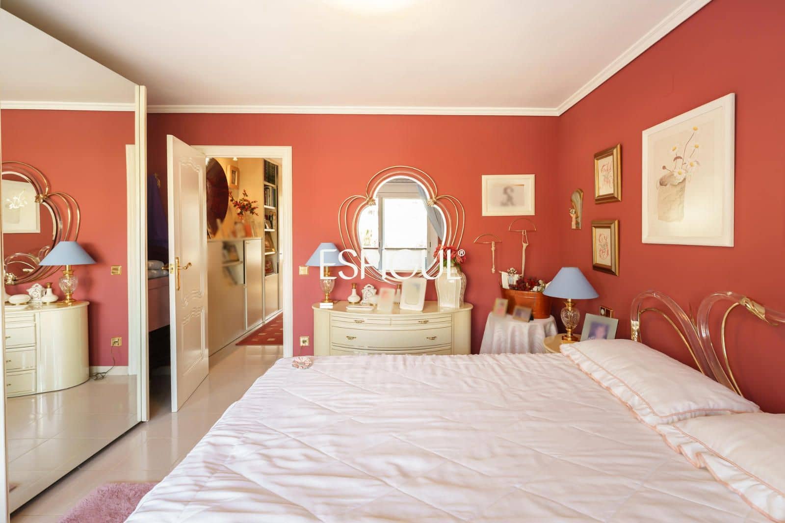 4 soverom Hus til salgs i Tiana med svømmebasseng garasje - € 750 000 (Ref: 10016057)