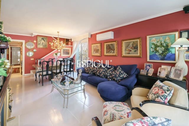 4 bedroom Townhouse for sale in Tiana with pool garage - € 750,000 (Ref: 10016057)