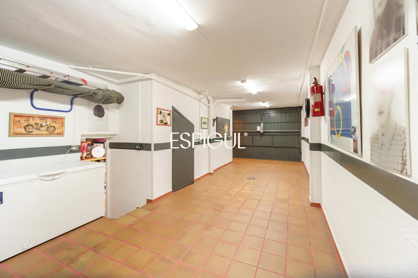 4 soverom Hus til salgs i Tiana med svømmebasseng garasje - € 750 000 (Ref: 10016057)