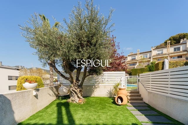 4 bedroom Townhouse for sale in Tiana with pool garage - € 750,000 (Ref: 10016057)