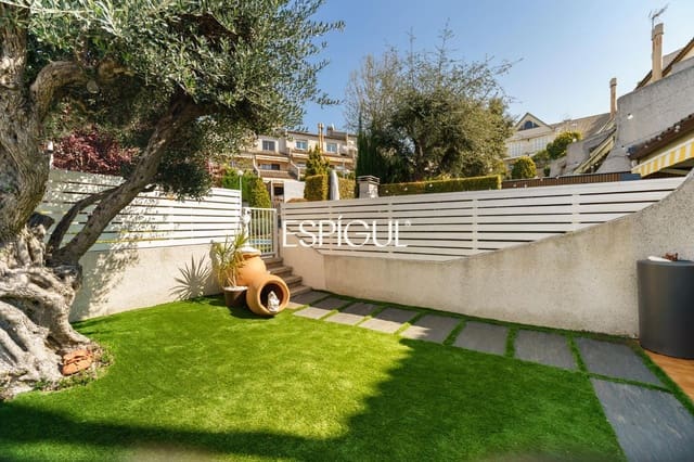 4 bedroom Townhouse for sale in Tiana with pool garage - € 750,000 (Ref: 10016057)