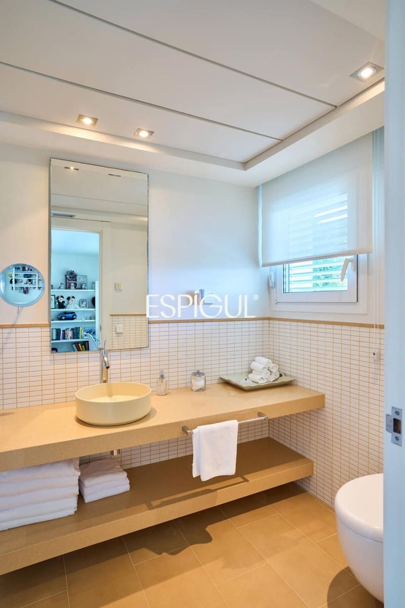 5 bedroom Villa for sale in Sant Pol de Mar with pool garage - € 2,750,000 (Ref: 10016058)