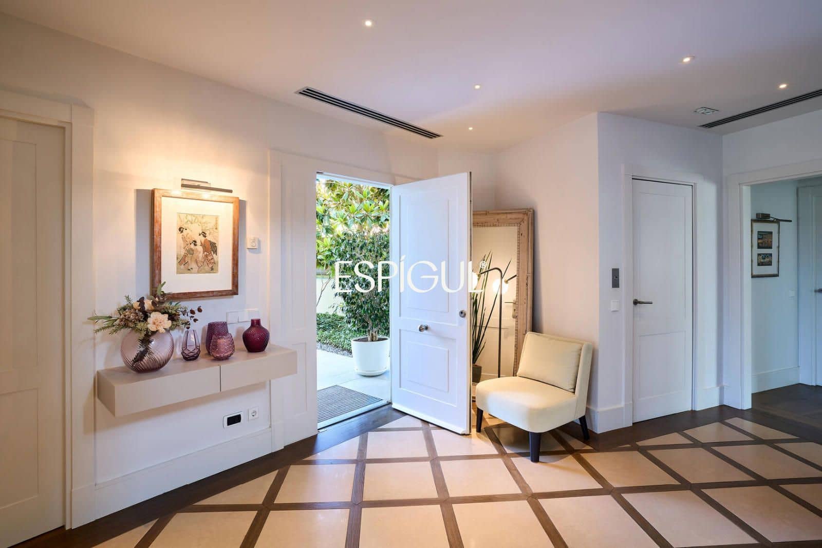5 bedroom Villa for sale in Sant Pol de Mar with pool garage - € 2,750,000 (Ref: 10016058)
