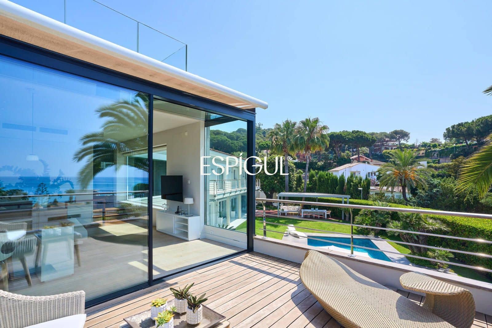 5 bedroom Villa for sale in Sant Pol de Mar with pool garage - € 2,750,000 (Ref: 10016058)
