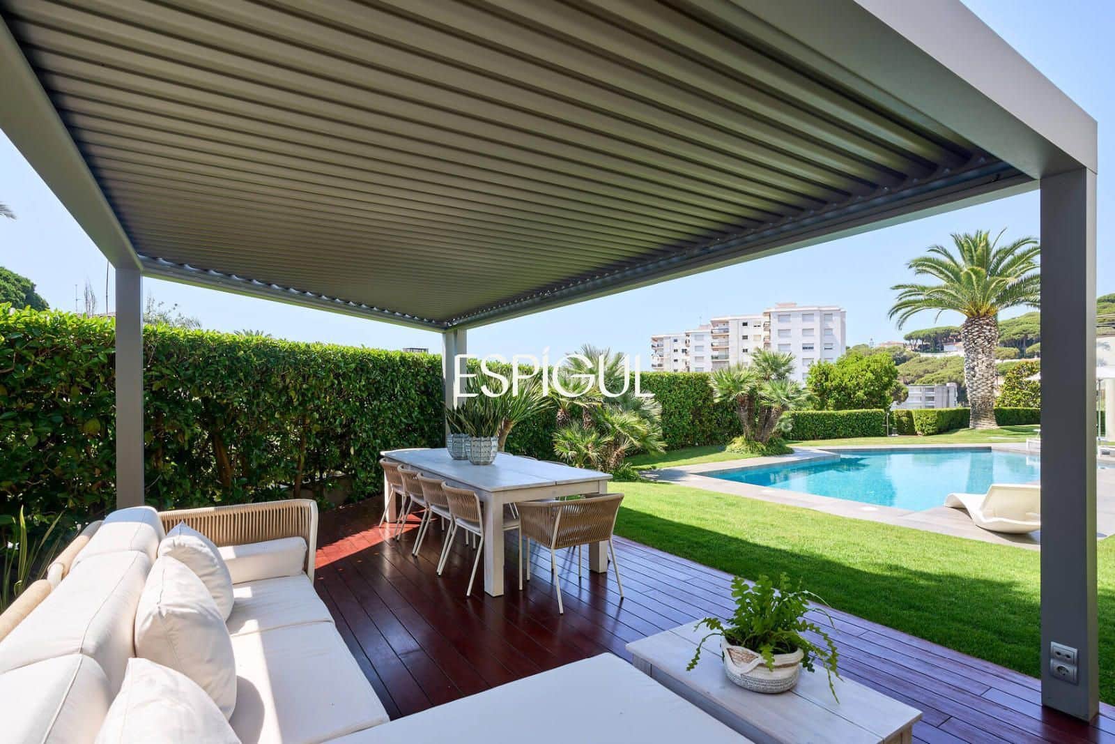5 bedroom Villa for sale in Sant Pol de Mar with pool garage - € 2,750,000 (Ref: 10016058)