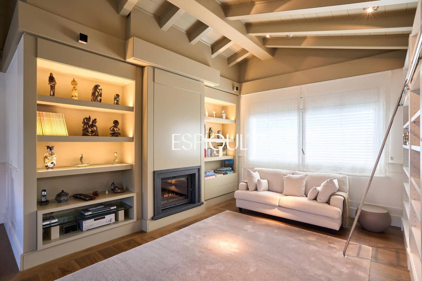 5 bedroom Villa for sale in Sant Pol de Mar with pool garage - € 2,750,000 (Ref: 10016058)