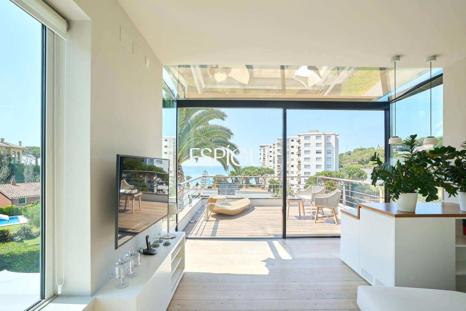 5 bedroom Villa for sale in Sant Pol de Mar with pool garage - € 2,750,000 (Ref: 10016058)