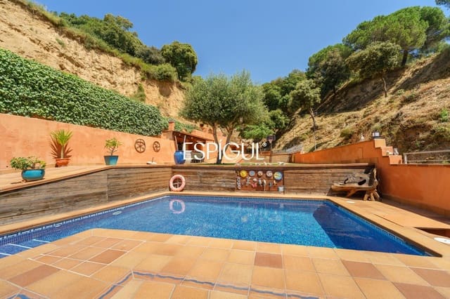 3 bedroom Villa for sale in Teià with pool garage - € 625,000 (Ref: 10016059)