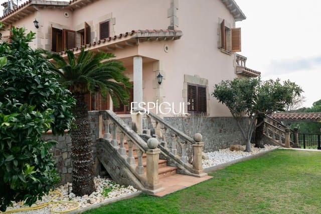 5 quarto Moradia para venda em Mataró com piscina garagem - 2 450 000 € (Ref: 10016060)