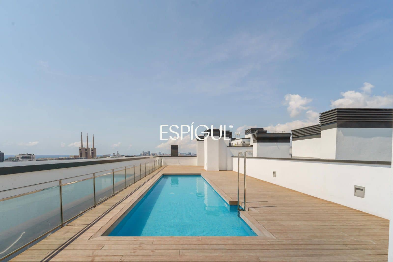 3 Zimmer Wohnung zu verkaufen in Badalona mit Pool Garage - 849.000 € (Ref: 10016062)