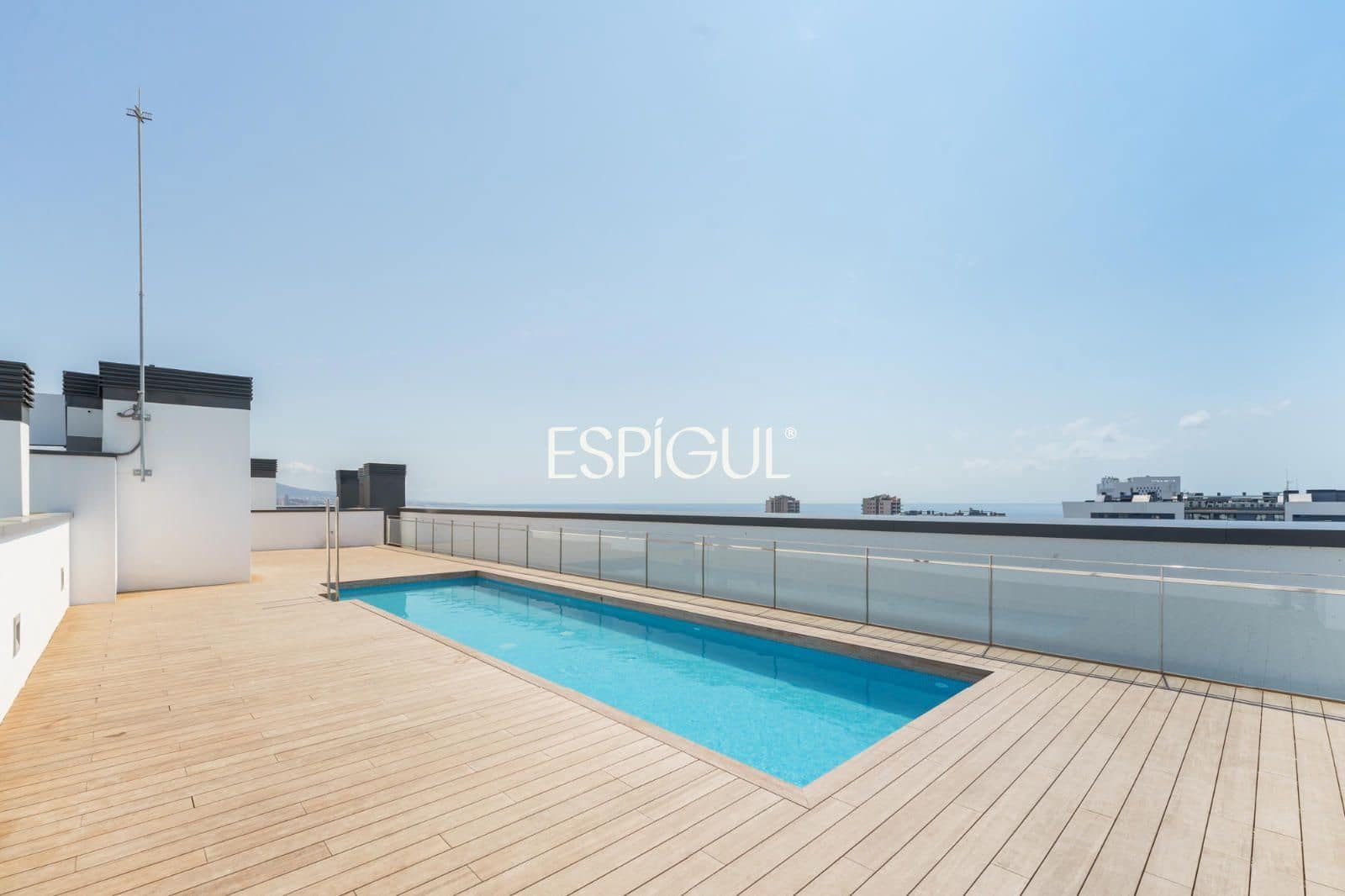 3 Zimmer Wohnung zu verkaufen in Badalona mit Pool Garage - 849.000 € (Ref: 10016062)
