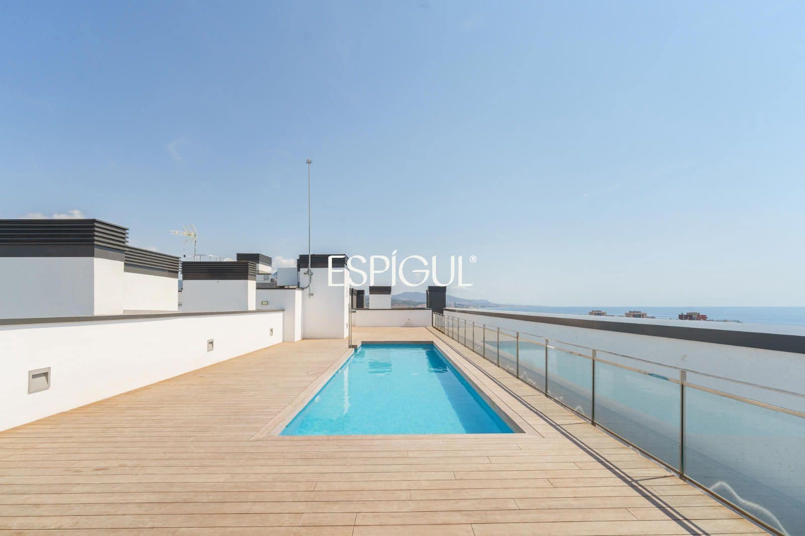 3 Zimmer Wohnung zu verkaufen in Badalona mit Pool Garage - 849.000 € (Ref: 10016062)