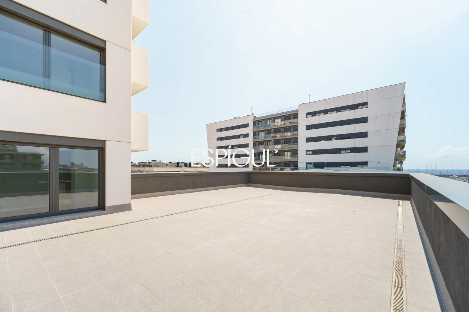 3 Zimmer Wohnung zu verkaufen in Badalona mit Pool Garage - 849.000 € (Ref: 10016062)