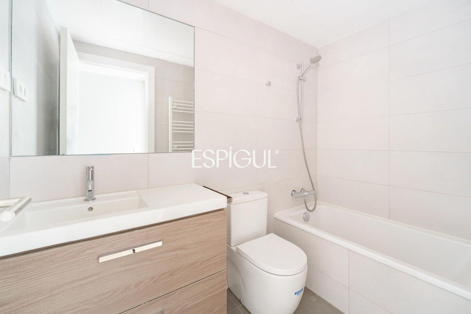 3 Zimmer Wohnung zu verkaufen in Badalona mit Pool Garage - 849.000 € (Ref: 10016062)