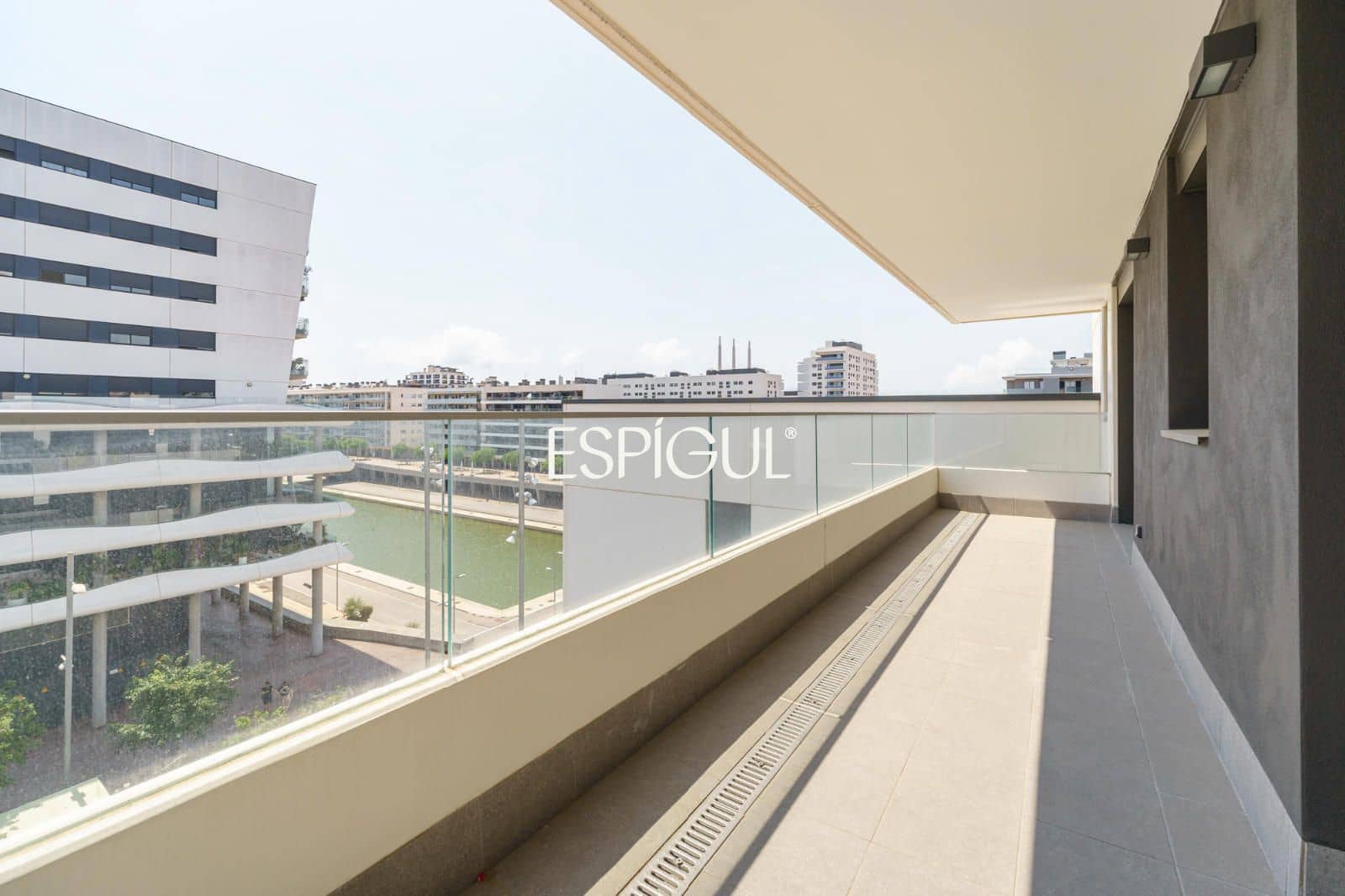 3 Zimmer Wohnung zu verkaufen in Badalona mit Pool Garage - 849.000 € (Ref: 10016062)
