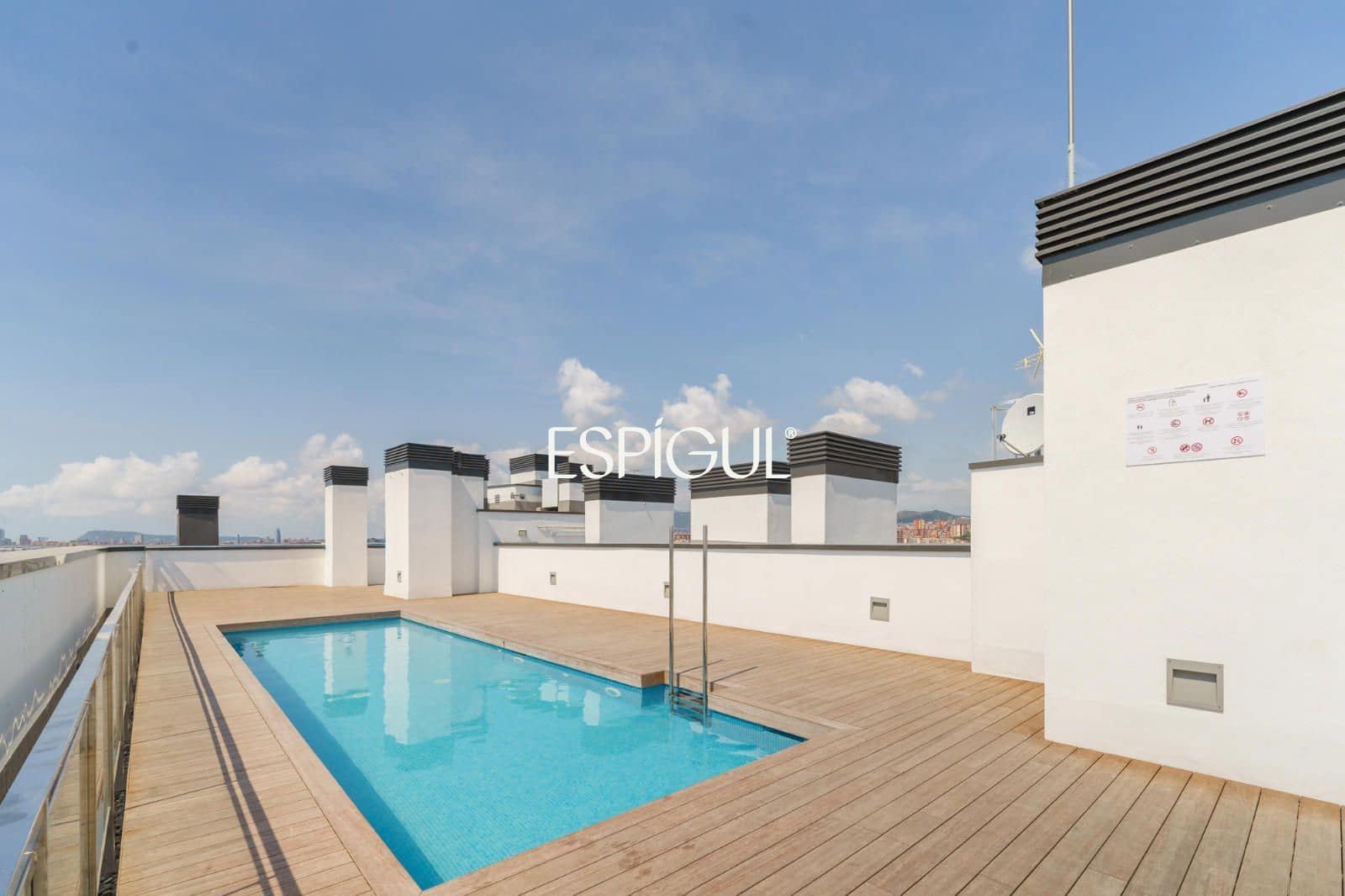 3 Zimmer Wohnung zu verkaufen in Badalona mit Pool Garage - 849.000 € (Ref: 10016062)