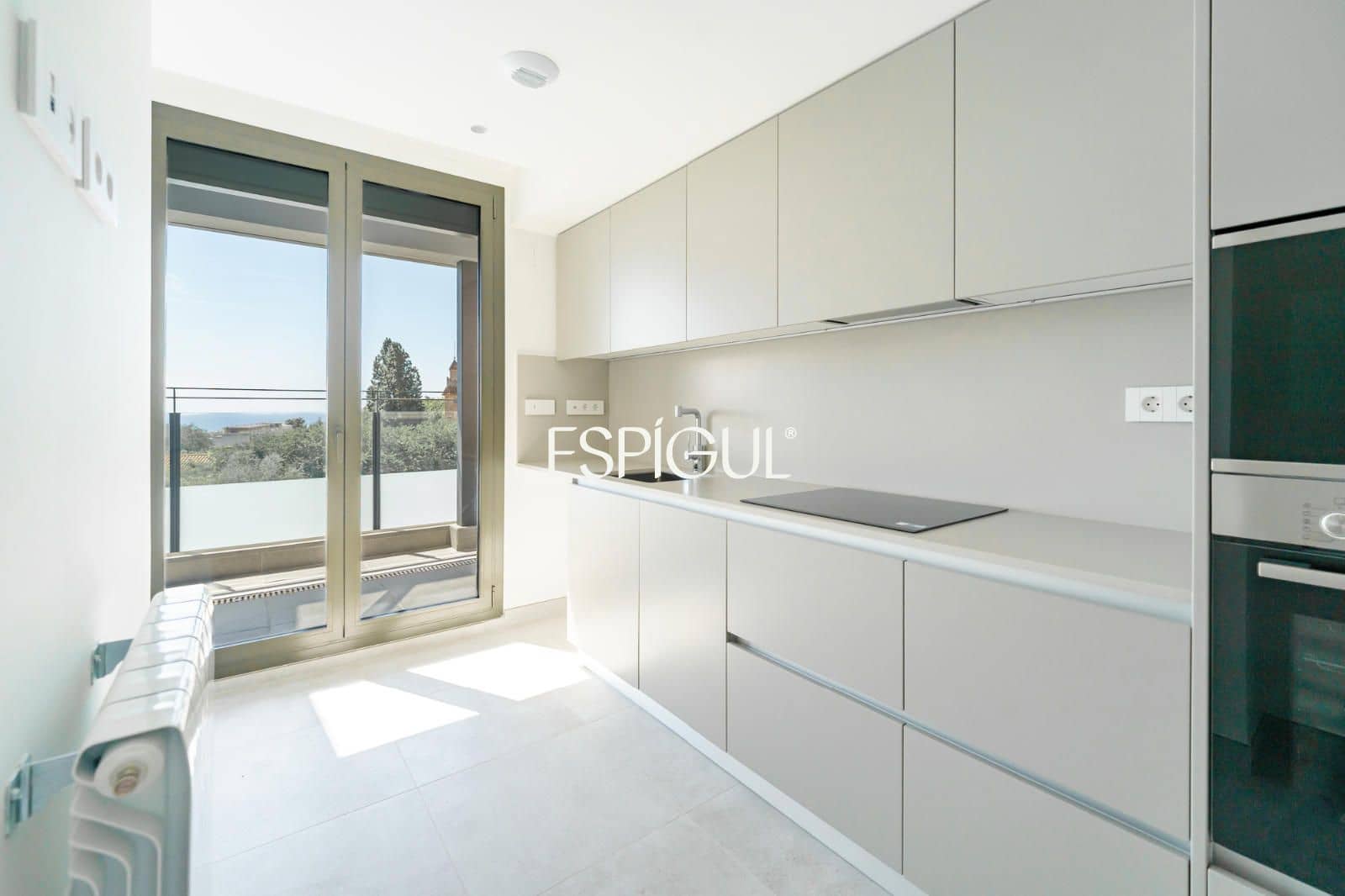 3 sypialnia Penthouse na sprzedaż w Premia de Dalt z basenem garażem - 618 000 € (Ref: 10016064)