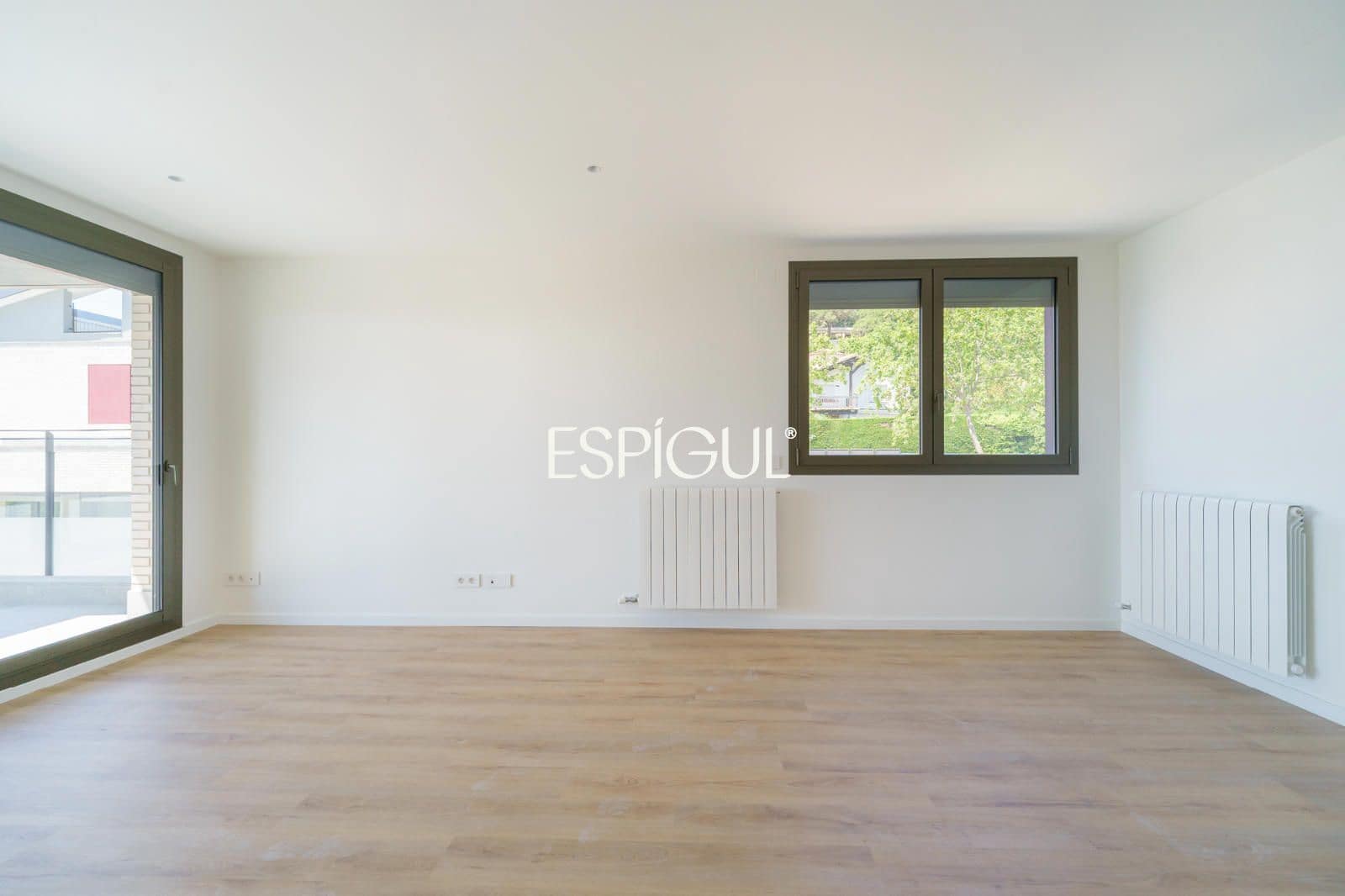 3 sypialnia Penthouse na sprzedaż w Premia de Dalt z basenem garażem - 618 000 € (Ref: 10016064)