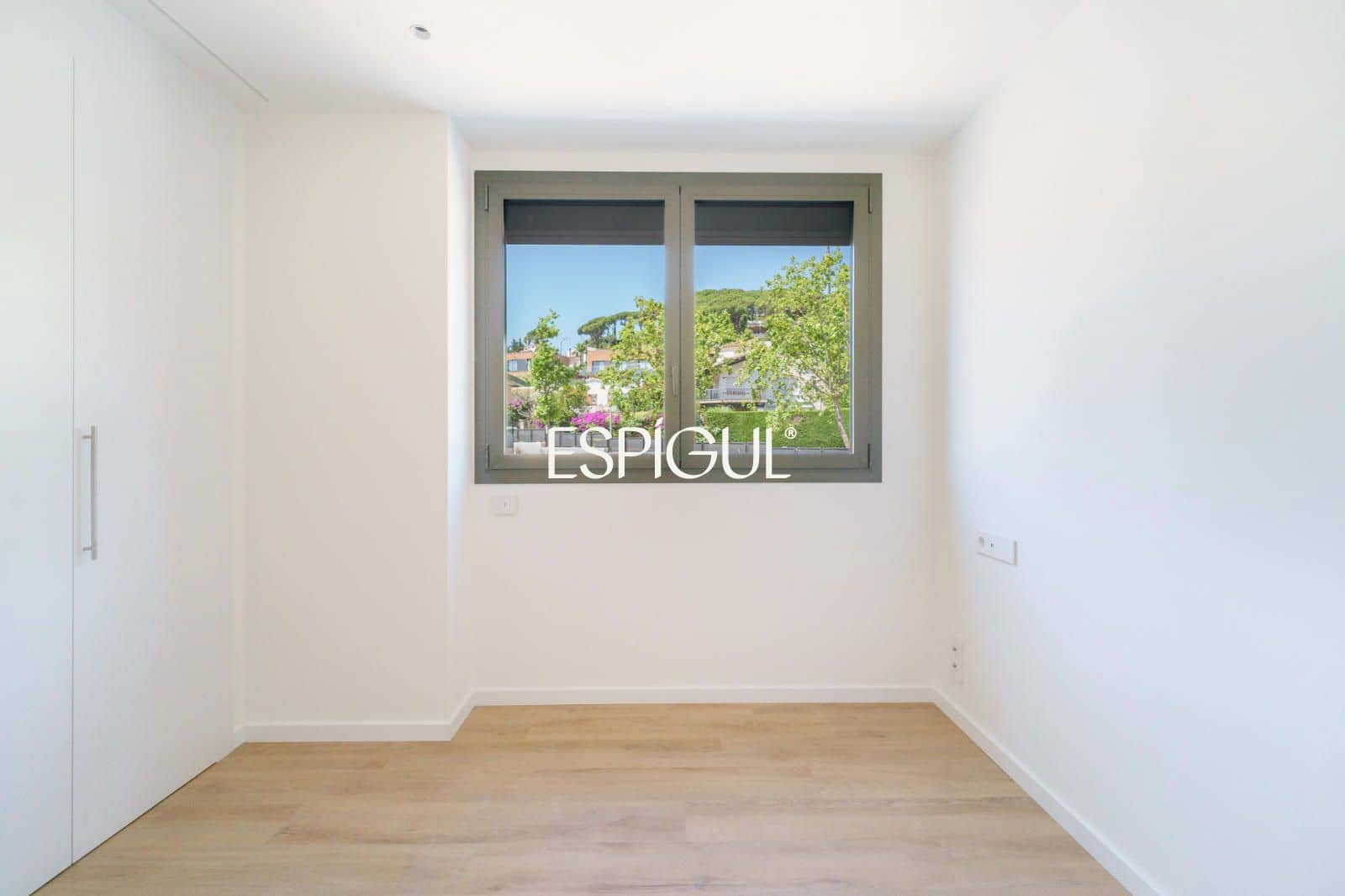 3 sypialnia Penthouse na sprzedaż w Premia de Dalt z basenem garażem - 618 000 € (Ref: 10016064)