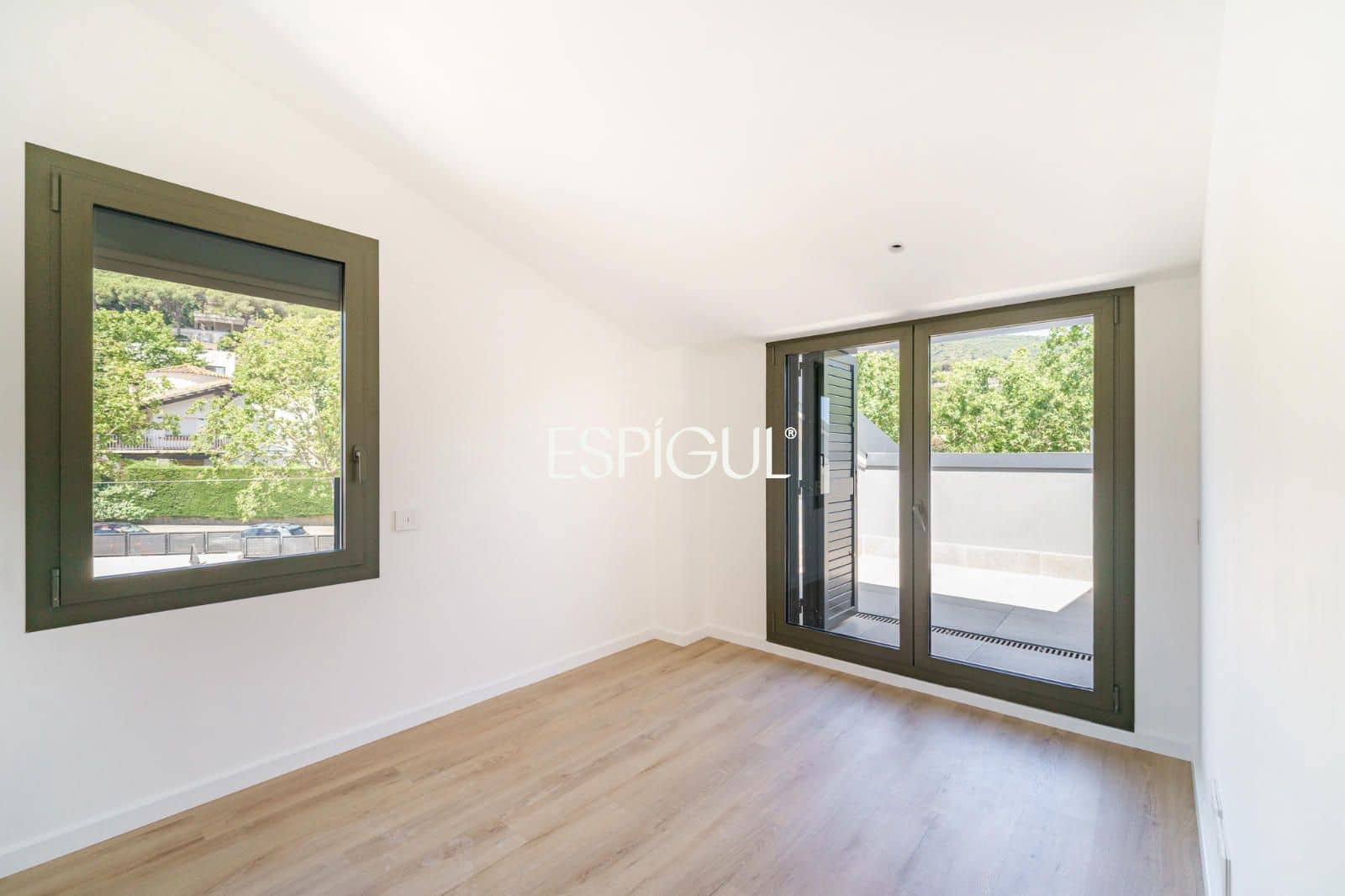 3 sypialnia Penthouse na sprzedaż w Premia de Dalt z basenem garażem - 618 000 € (Ref: 10016064)