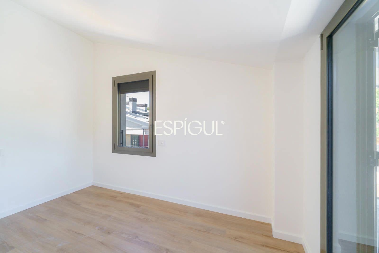 3 sypialnia Penthouse na sprzedaż w Premia de Dalt z basenem garażem - 618 000 € (Ref: 10016064)