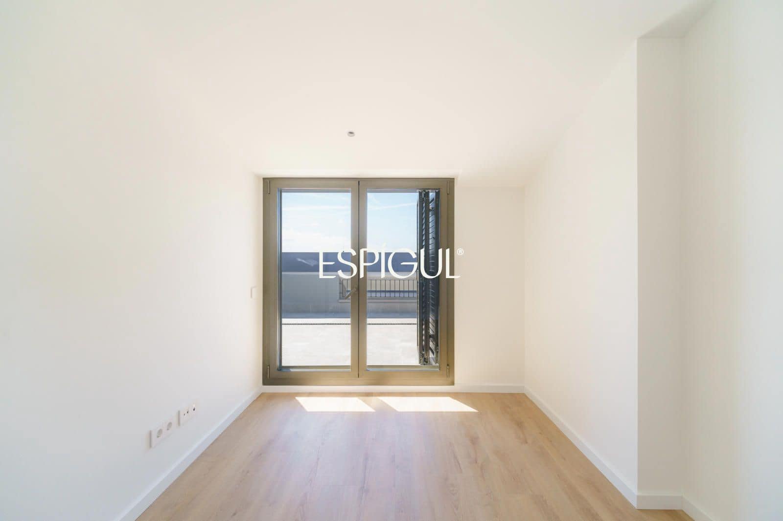 3 sypialnia Penthouse na sprzedaż w Premia de Dalt z basenem garażem - 618 000 € (Ref: 10016064)