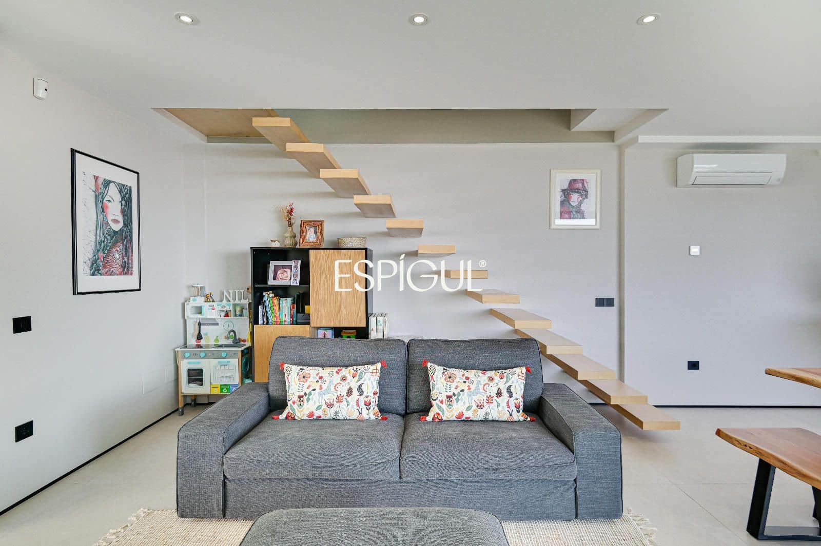 4 soverom Villa til salgs i Santa Susanna med svømmebasseng garasje - € 1 190 000 (Ref: 10016067)