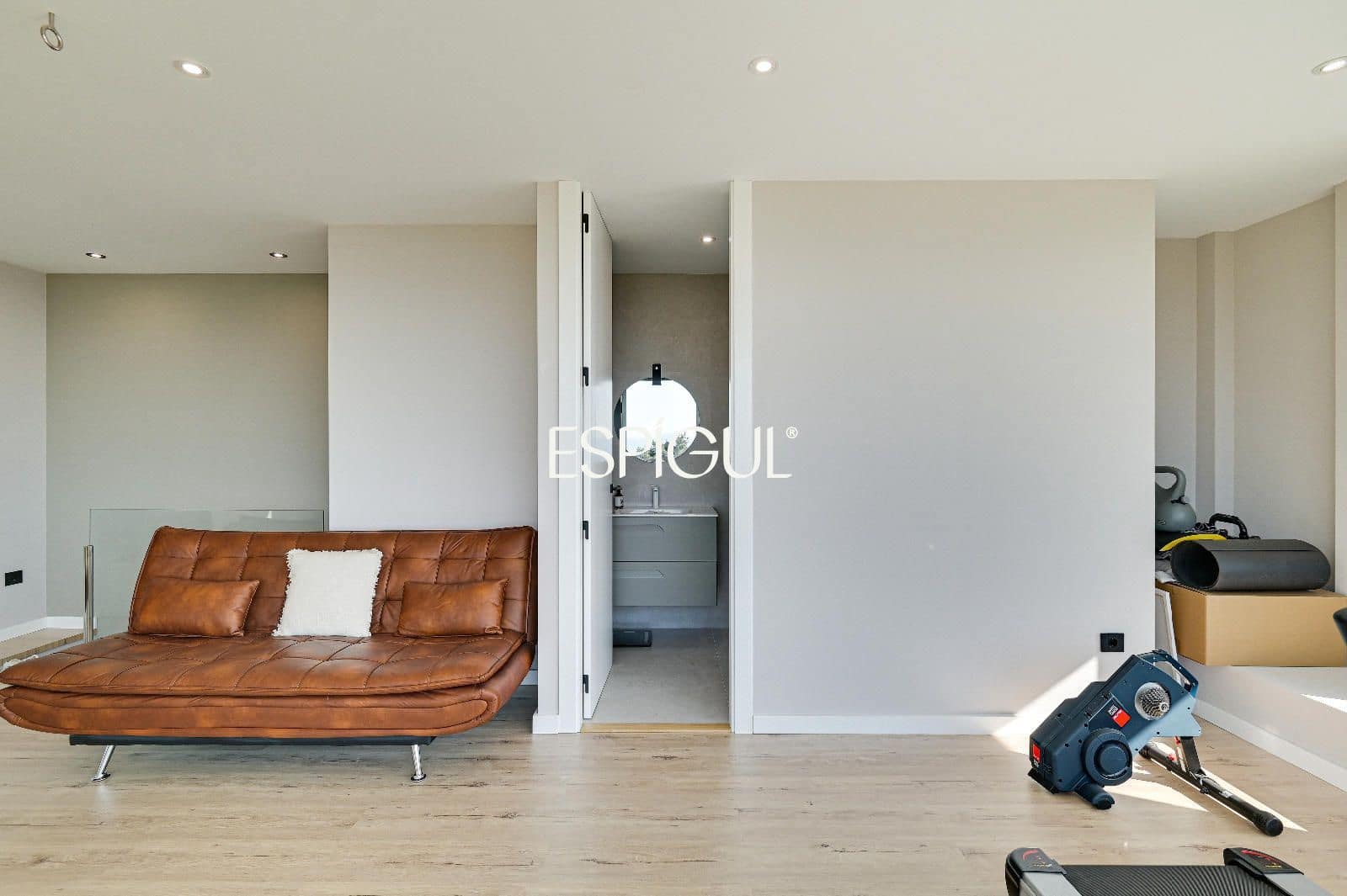 4 soverom Villa til salgs i Santa Susanna med svømmebasseng garasje - € 1 190 000 (Ref: 10016067)