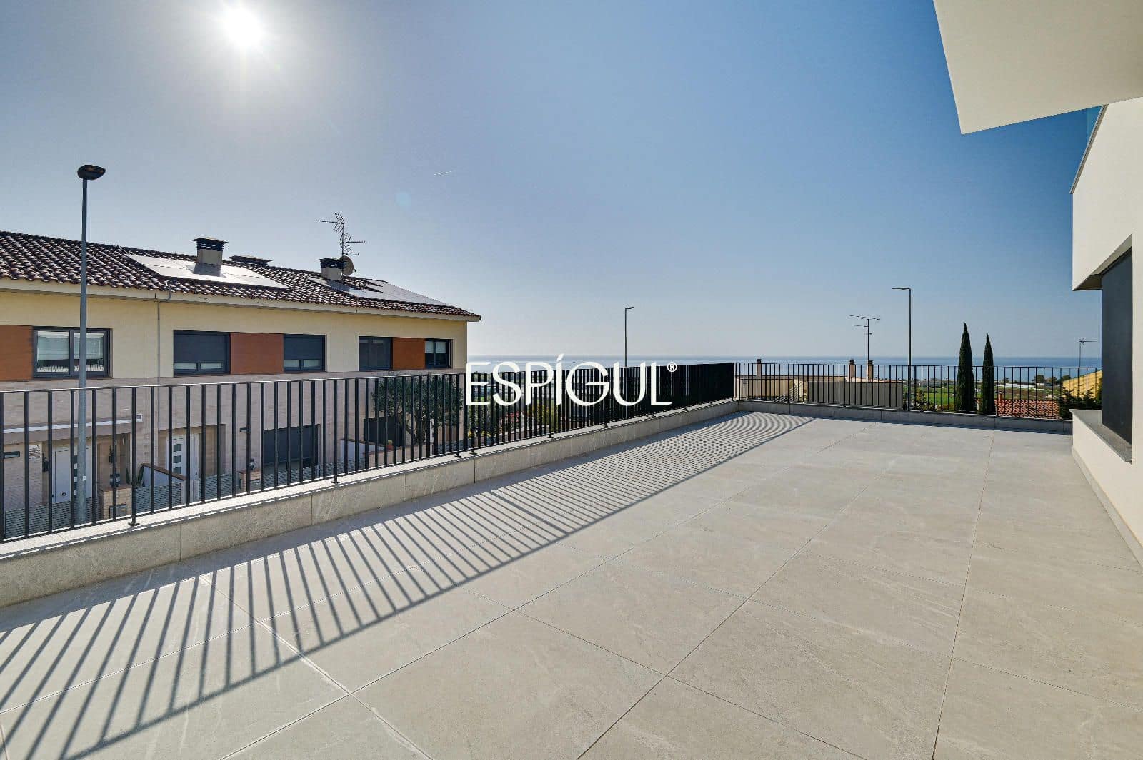 4 soverom Villa til salgs i Santa Susanna med svømmebasseng garasje - € 1 190 000 (Ref: 10016067)