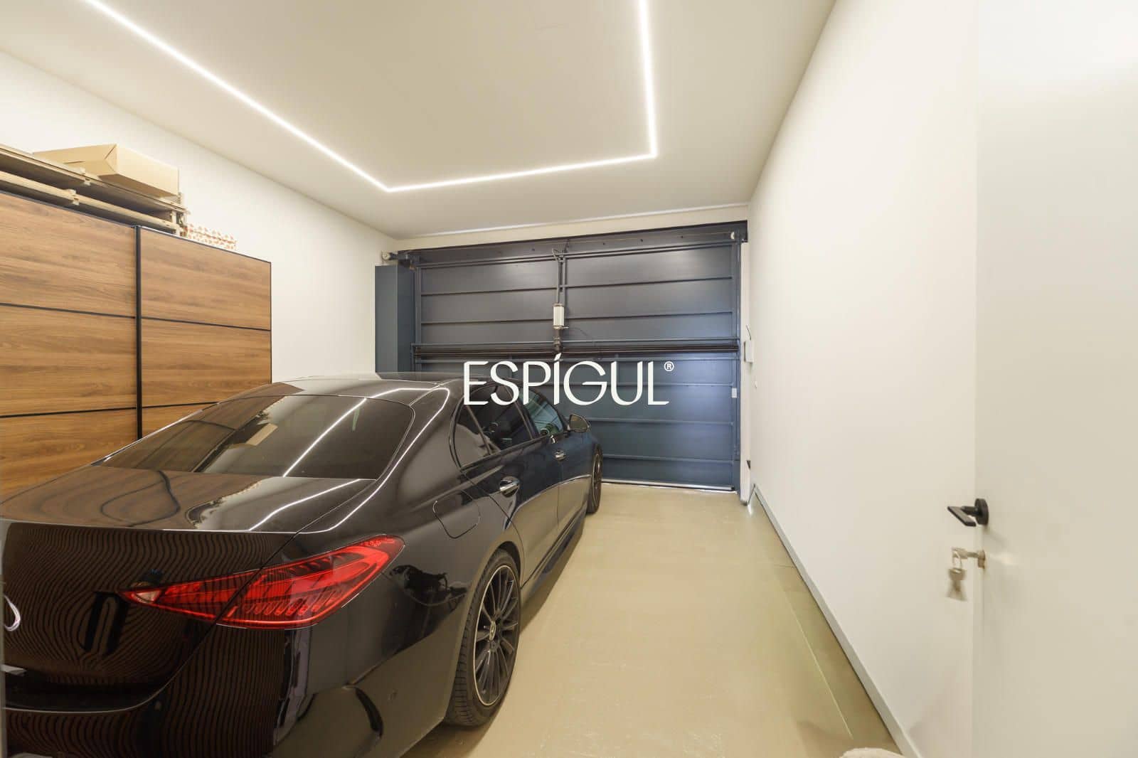 4 makuuhuone Omakotitalo myytävänä paikassa Calella mukana uima-altaan 
autotalli - 1 470 000 € (Ref: 10016068)