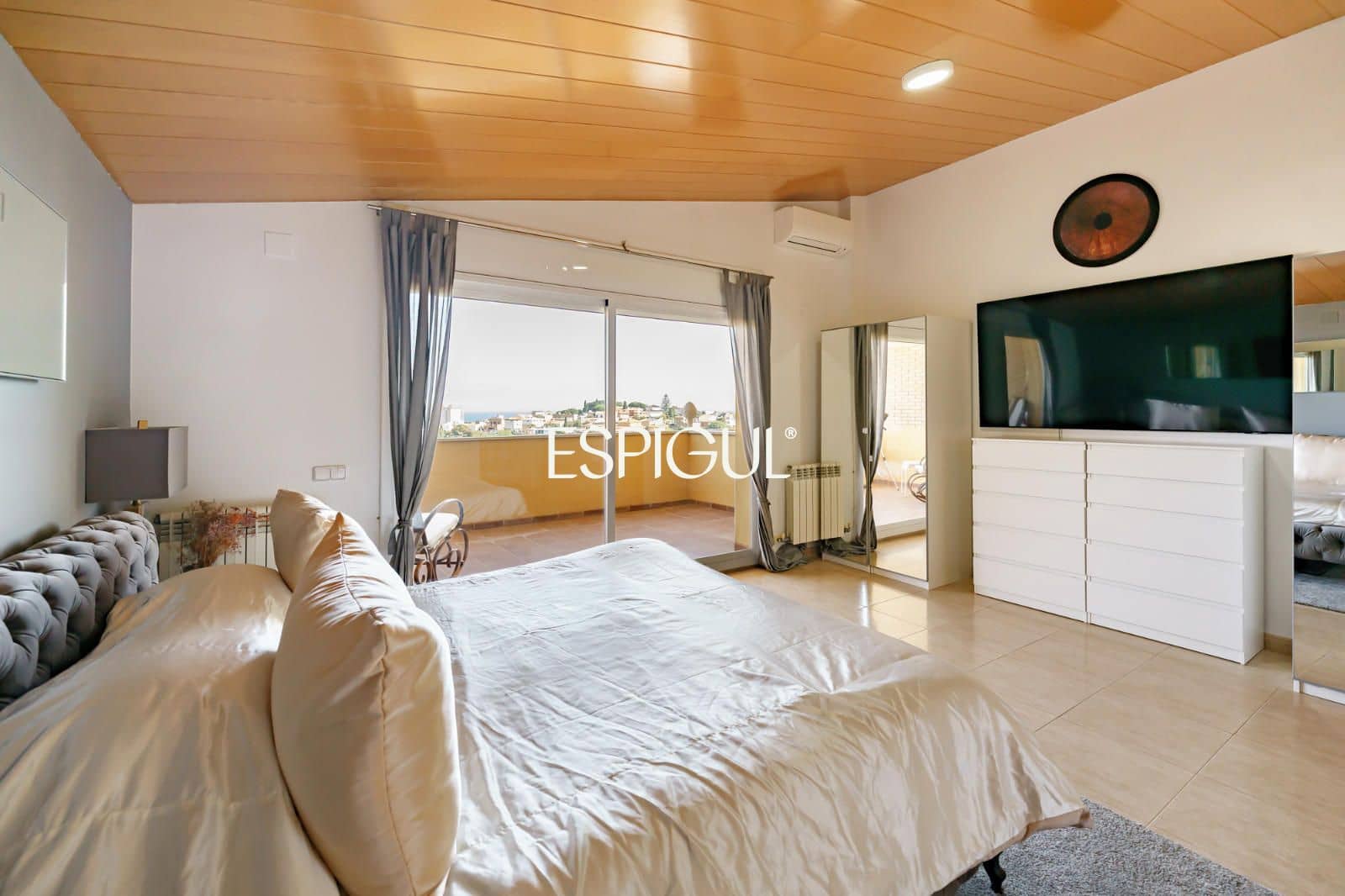 5 bedroom Villa for sale in Canet de Mar with pool garage - € 1,350,000 (Ref: 10016069)