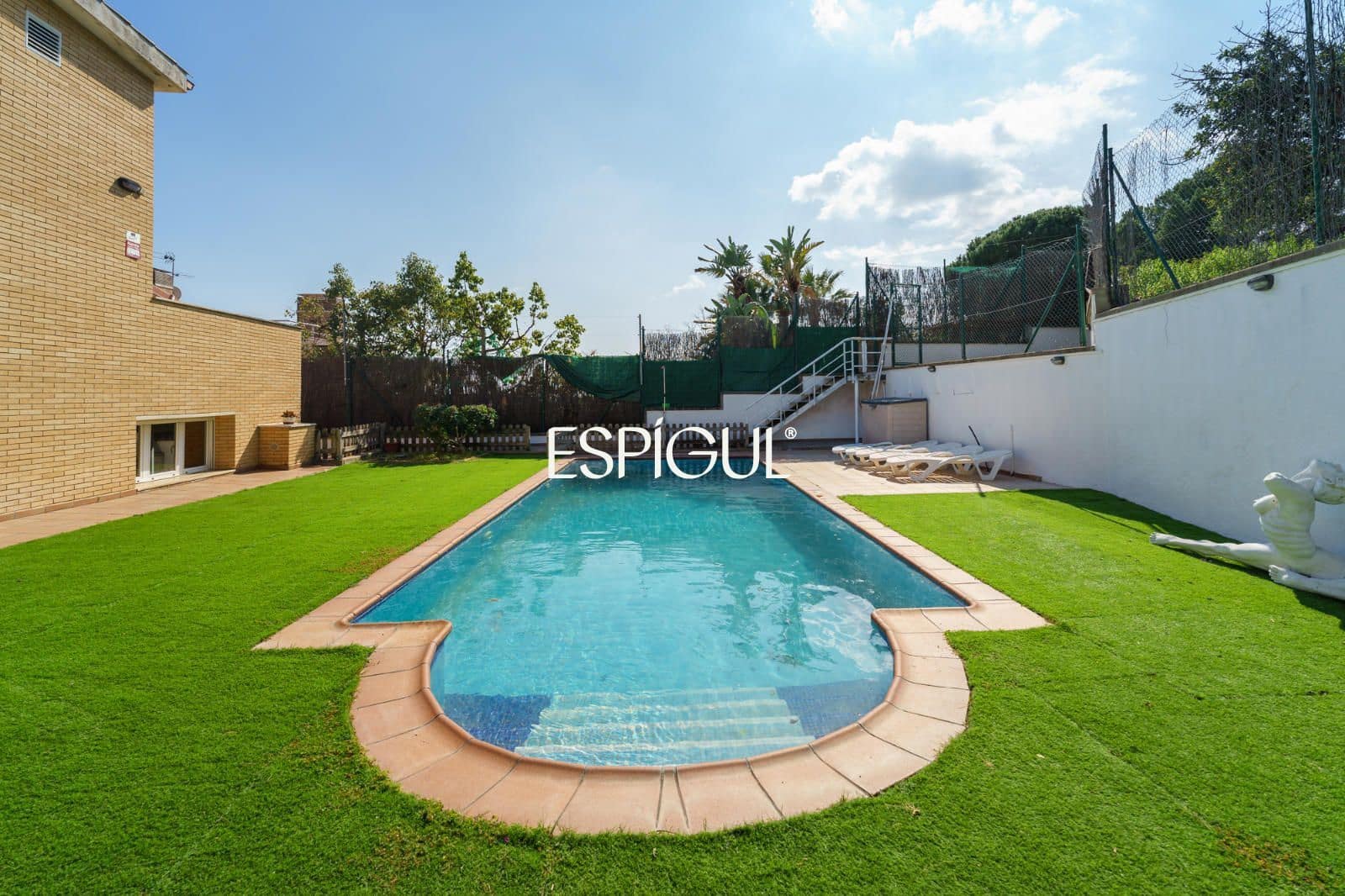 5 bedroom Villa for sale in Canet de Mar with pool garage - € 1,350,000 (Ref: 10016069)