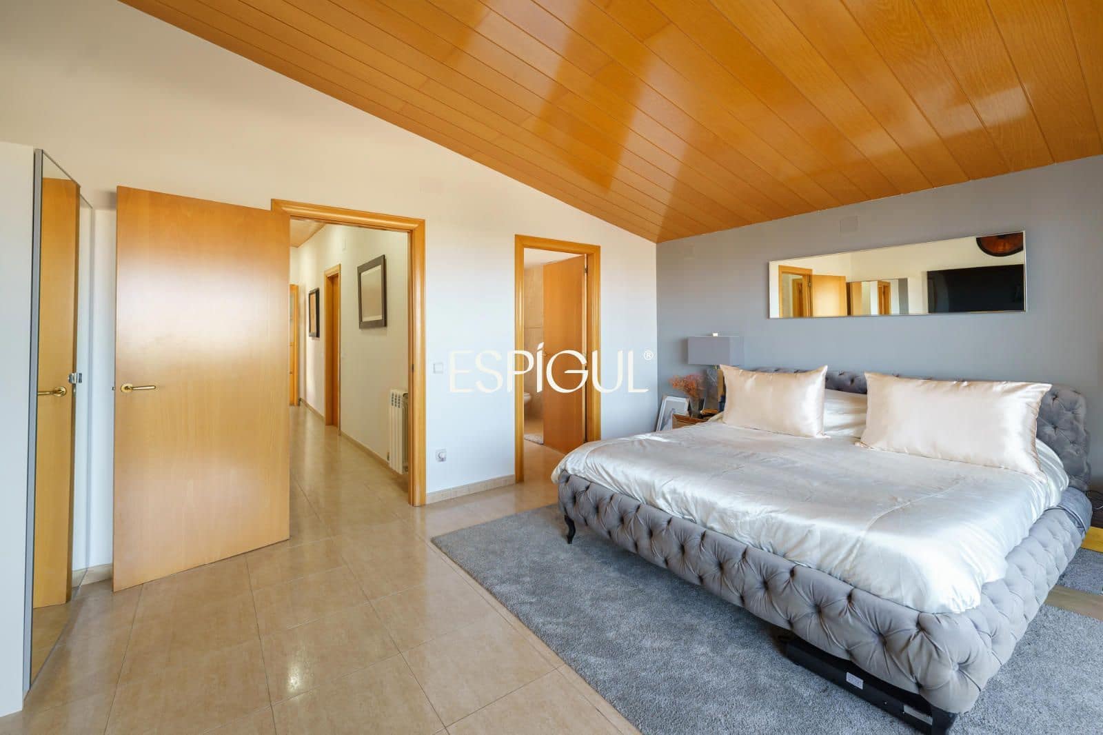 5 bedroom Villa for sale in Canet de Mar with pool garage - € 1,350,000 (Ref: 10016069)