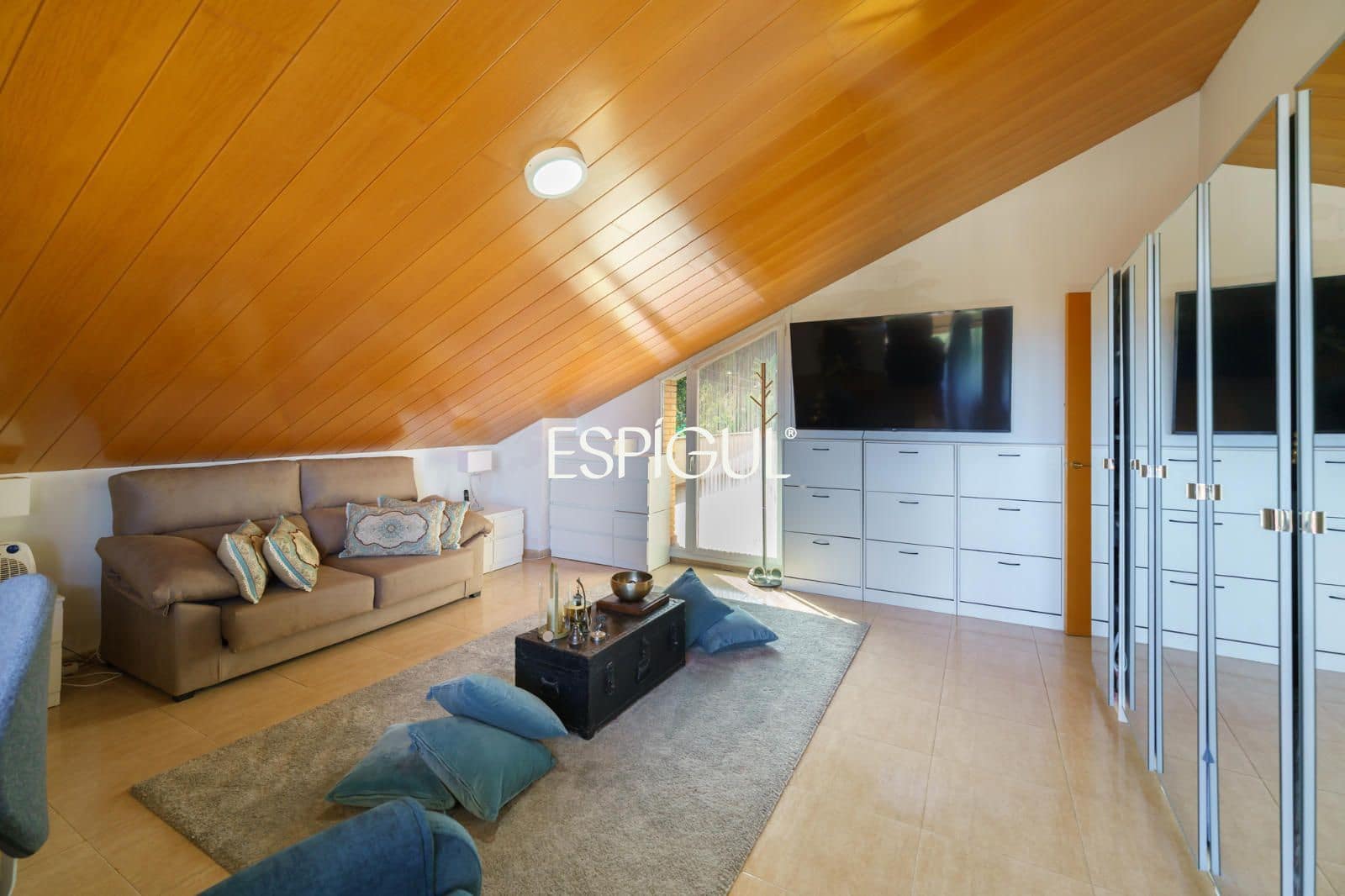 5 bedroom Villa for sale in Canet de Mar with pool garage - € 1,350,000 (Ref: 10016069)